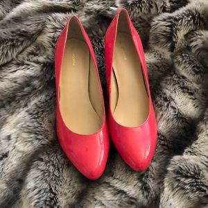 Liz Claiborne Pink patent leather pumps